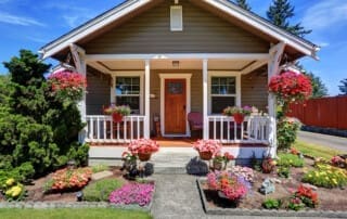 How to Maximize Your Home's Spring Curb Appeal