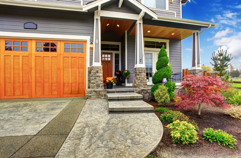 Boost Your Home's Charm: Celebrate National Curb Appeal Month